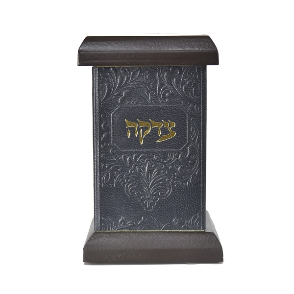 תמונה של קופת צדקה מרובעת מעור